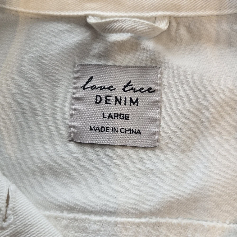 Love Tree Distressed White Denim Jean Jacket L - Picture 6 of 8